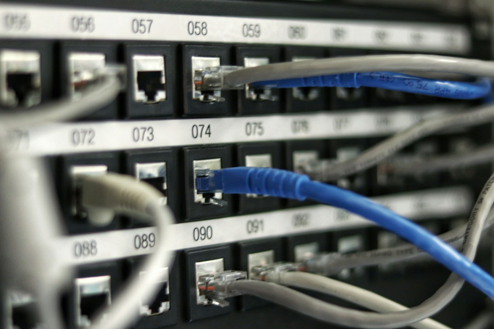 WiFi 2,4 GHz vs 5 GHz: Mana yang Lebih Cocok?